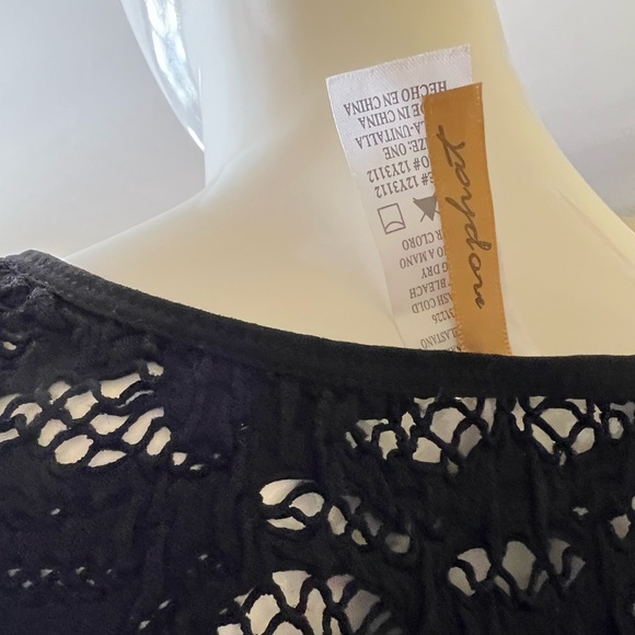 NoPhat Women’s Black Lace Stretch Top Size Small - Picture 5 of 5